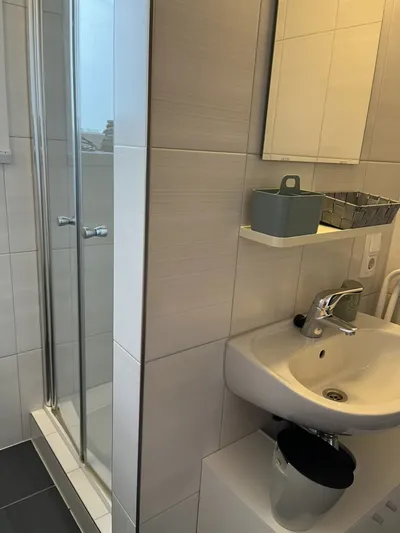 Badkamer met douche