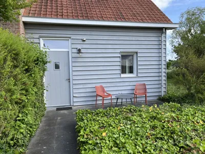 voorzijde vakantiewoning Zeebries